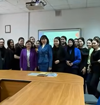 «Қазақ әйелінің бейнесі - еркін мәдени субъект» тақырыбы бойынша жас қыз балаларға кеңес беру сағаты өткізілді